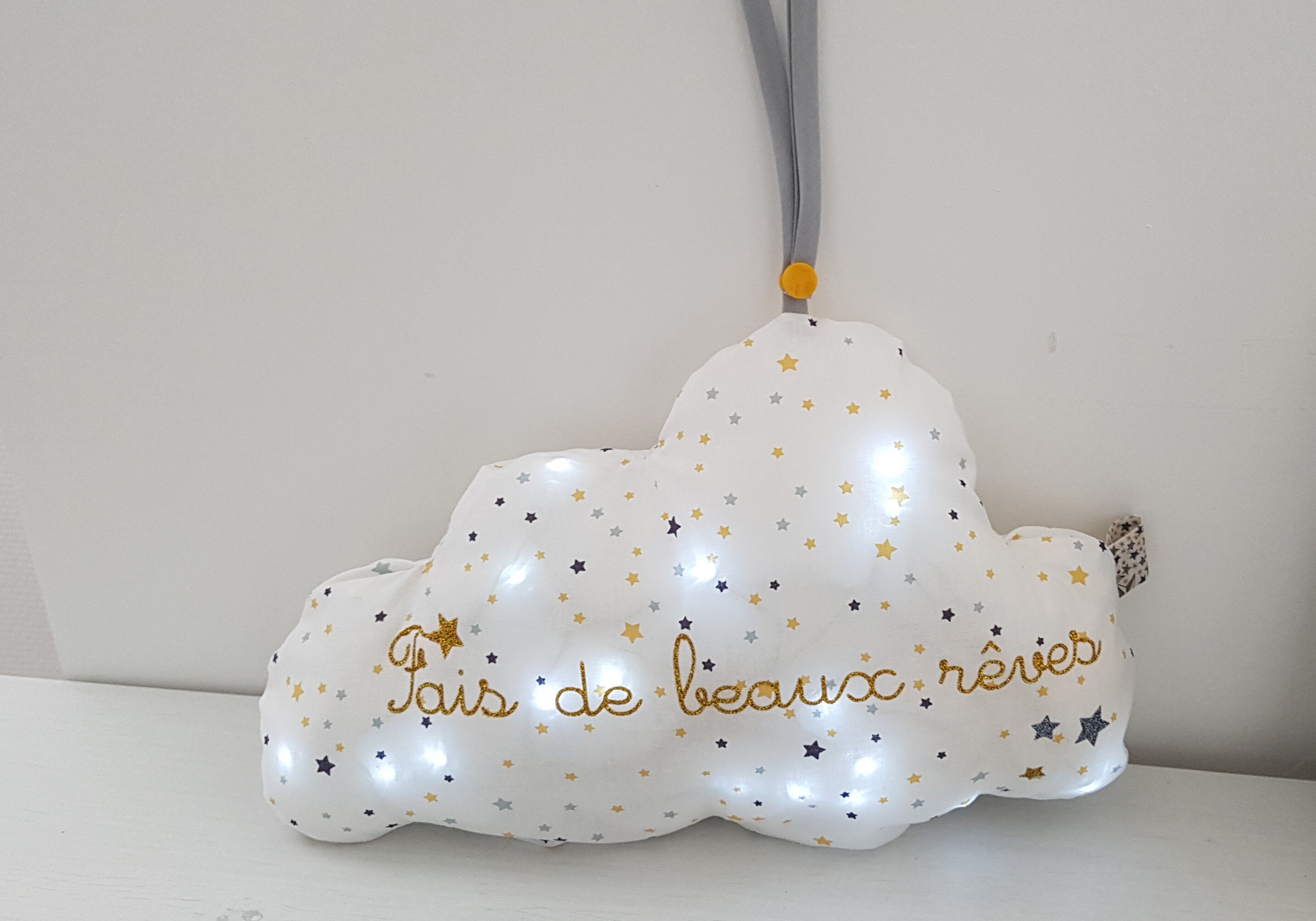 Veilleuse Led Nuage Personnalisable en Blanc Poussière d'étoiles Fais de Beaux Rêves ...