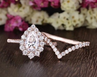 1.5ct Birnenförmige Moissanit Verlobungsring Set Vintage Einzigartige Hochzeit Ring Rose Gold Halo Rose Gold Braut Set 2 Stück Cluster Ring