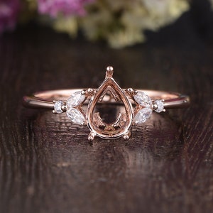 Semi mounts for pear shaped diamonds sale