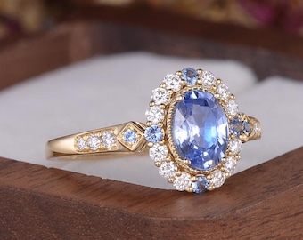 Vintage Oval Cut Blue Sapphire Engagement Ring Yellow Gold Halo Moissanite Flush Wedding Ring Art Deco Mligrain Promise Ring Gift For Her