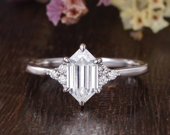 Anel de noivado hexagonal alongado de moissanita, anel de casamento redondo com diamantes para mulheres, ouro branco 14k, anéis de compromisso minimalistas personalizados