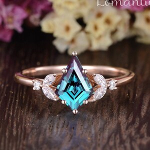 Unique Kite Cut Alexandrite Engagement Ring Rose Gold Moissanite Wedding Ring Marquise Cluster Art Deco Dainty Ring Anniversary Gift For Her