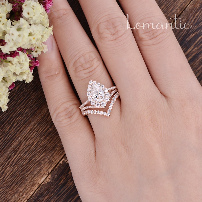 1.5ct Pear Shaped Moissanite Engagement Ring Set Vintage Unique Double Chevron Band Stacking Halo Engagement Ring Rose Gold Bridal 2pcs image 2