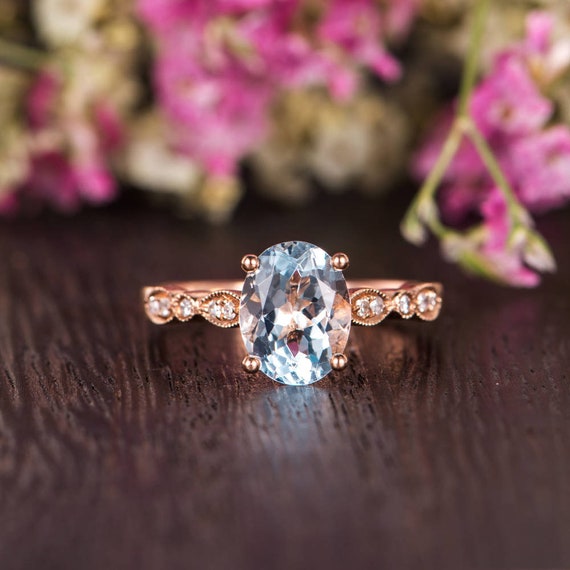 Oval aquamarine ring deals
