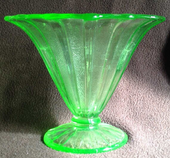 Vintage Uranium Green Glass Vase Trumpet Shape Etsy