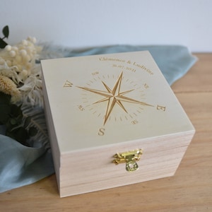Boîte à alliances motif Rose des Vents, mariage sur le thème du voyage, décoration, écrin à alliances, support à alliances à personnaliser