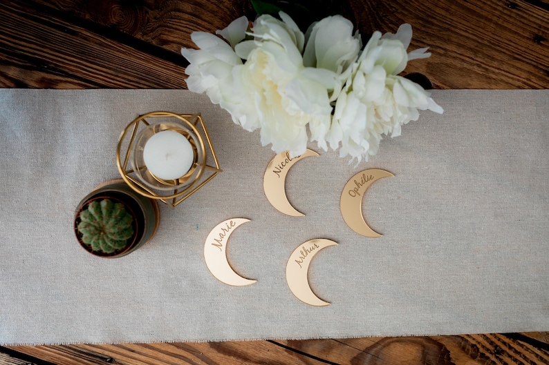Moon-shaped plexiglass place marker, wedding place marker, birthday, baptism, table decoration, guest gift image 1