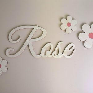 Decoración de pared de flores, margarita, perfecta para habitaciones infantiles, habitaciones de bebés y para acompañar un nombre de madera.