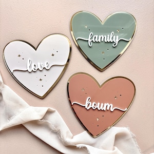 Décoration murale poétique à personnaliser en forme de coeur, idéale pour décorer avec douceur l'intérieur de sa maison