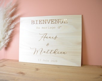 Panneau de bienvenue pour mariage, anniversaire ou baptême à personnaliser, panneau d'accueil, pancarte de bienvenue en bois et plexiglas