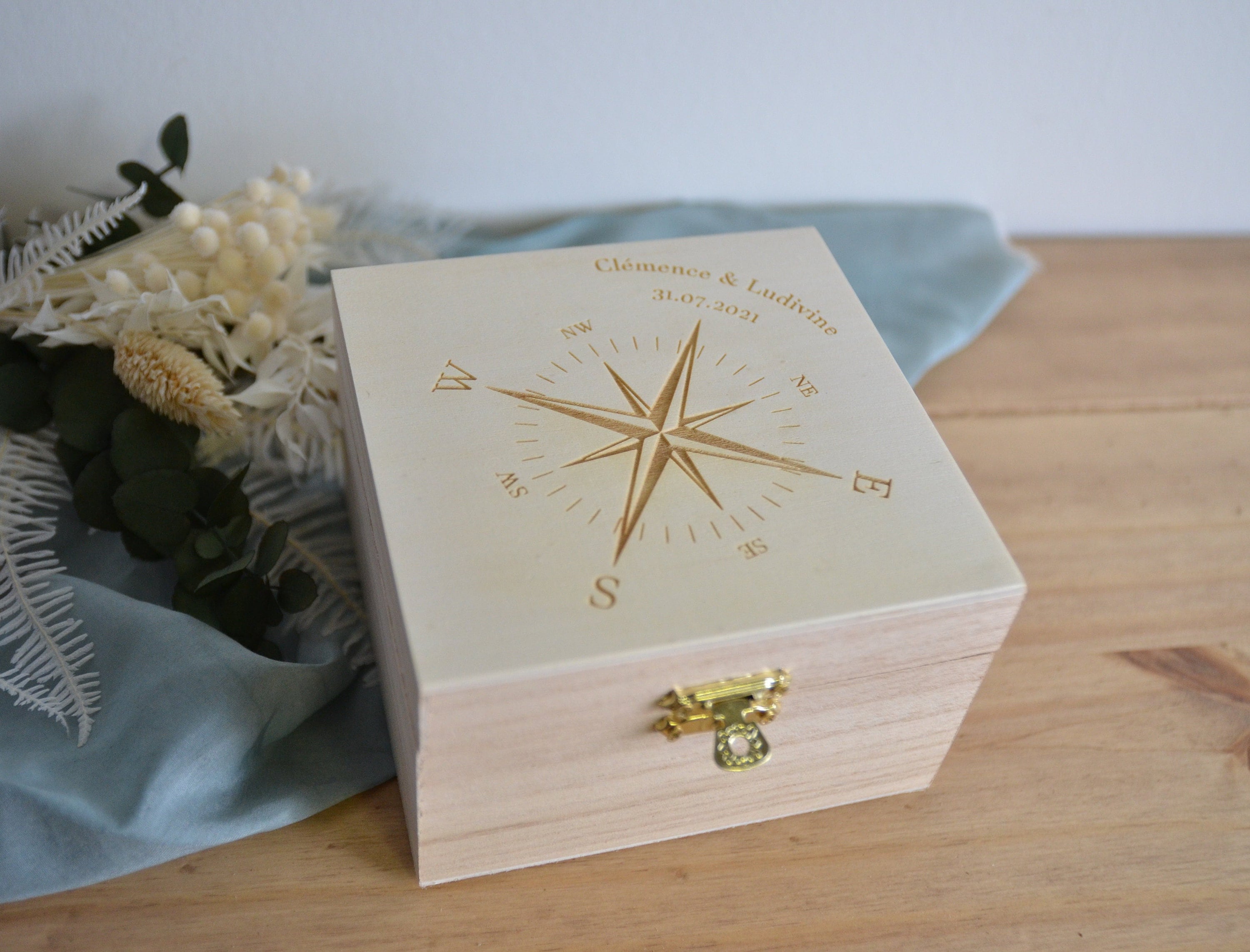 Boîte à Alliances Motif Rose Des Vents, Mariage sur Le Thème Du Voyage, Décoration, Écrin Alliances,