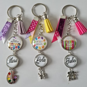 maîtresse atsem cadeau, porte clés maîtresse avec prénom enfant, cadeau maîtresse, porte clé personnalisable maîtresse