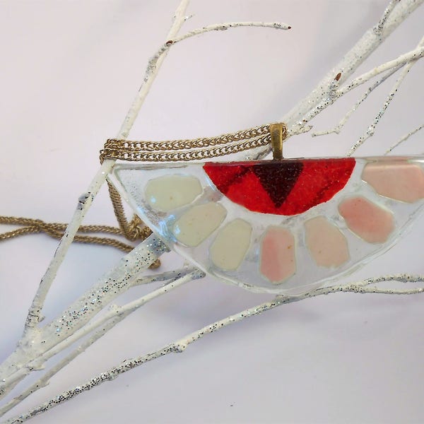 Collier éventail transparent rose  rouge blanc en verre fusing bélière bronze et collier bronze