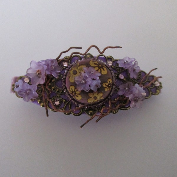 Barrette bohème, 8cm, avec un bouton rustique, des perles fleurs, des tiges en cuivre, tons violet et or