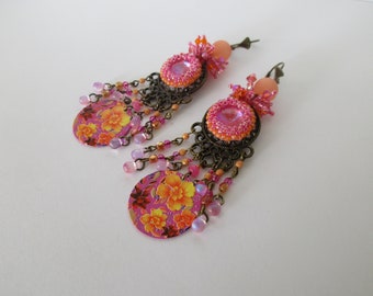 Orange and fuchsia earrings, candlesticks, with metal sequins, Swarovski top beads and Czech beads