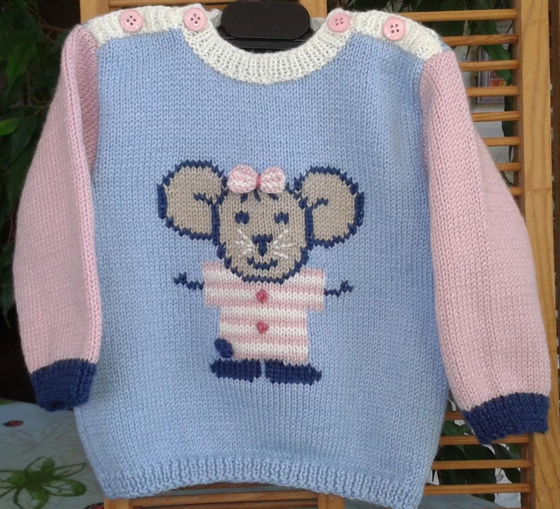 PULL bébé fille 12 mois fait main tricot en laine rose bleu image 0
