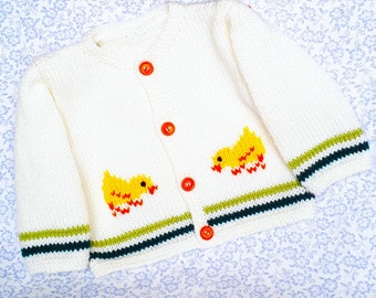 Cardigan bébé tricot, layette tricot fait main, gilet en laine,  avec des poussins,