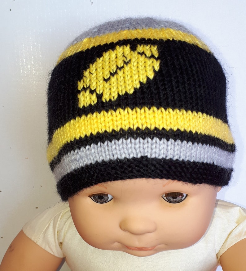 Baby knit hat, wool, rugby, size 3 months image 2