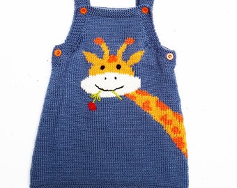 Robe bébé tricot, layette fait main, avec une girafe , cadeau de naissance