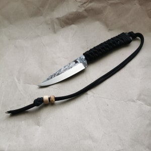 Paracord-Messer, gerades Messer, handgefertigtes Messer, Bushcraft-Messer, handgeschmiedetes Messer, handgefertigtes Messer, feststehendes Messer