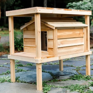 Large Outdoor Cat House with Deck and Loft image 3