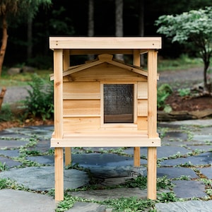 Large Outdoor Cat House with Deck and Loft image 2