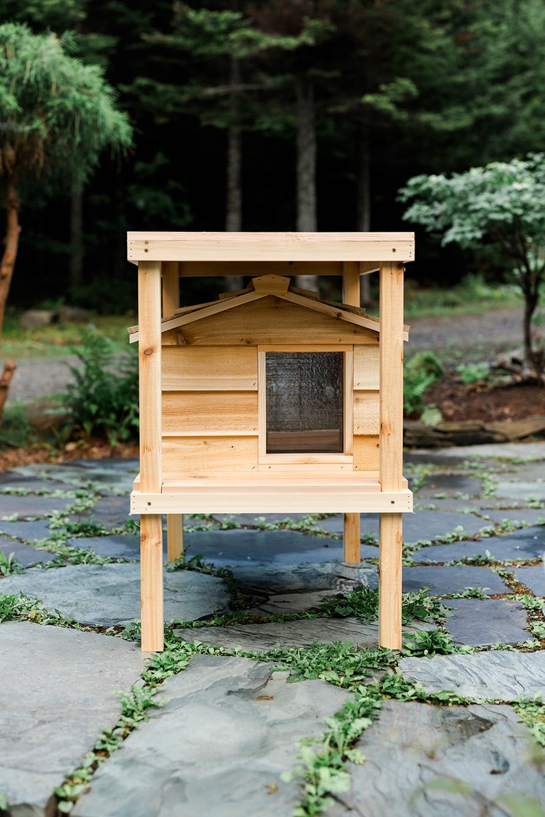 Large Outdoor Cat House with Deck and Loft image 2