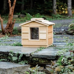 Outdoor Cat House – Insulated Feral Cat Shelter for Winter and Summer image 5