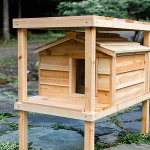 Large Outdoor Cat House with Deck and Loft image 5