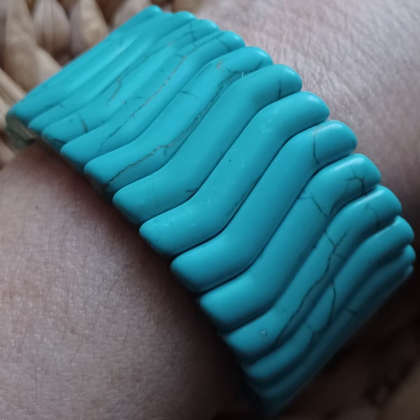 Bracelet sur fil élastique avec turquoise