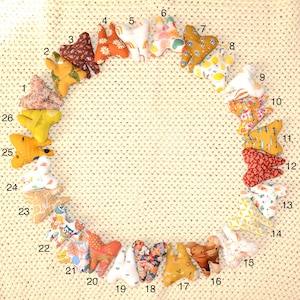 Coussin en forme de dent pour les dents de lait pour la petite souris ou la fée des dents tons jaune