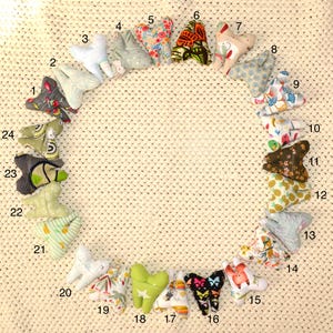 Coussin en forme de dent pour les dents de lait pour la petite souris ou la fée des dents tons vert
