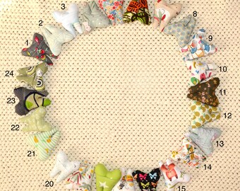 Tooth-shaped cushion for baby teeth, for the tooth fairy or the little mouse, in shades of green
