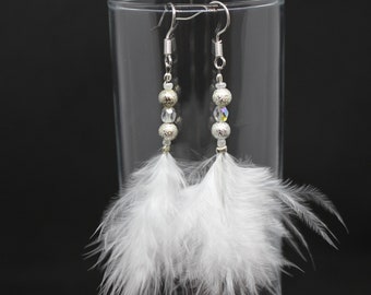 Boucles d'oreille mariée, plumes blanches, perles strass, cristal de bohème, pendant original, accessoire mariage, mariée, bijoux fantaisie