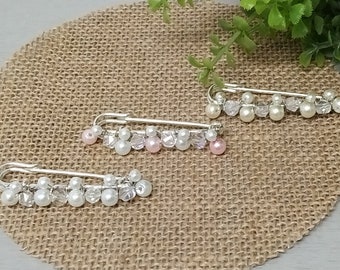 Brooch, drag, hangs drag, wedding train tie, bridal accessory, white pearls, ivories or roses and swarovski crystal