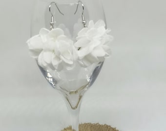 Boucles d'oreilles fleurs stabilisées, hortensia blanches, fleurs, bijoux mariage, mariage bohème,  mariage champêtre