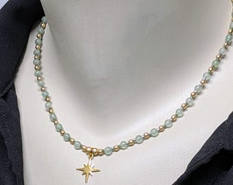Choker necklace, green aventurine stones, gold-plated stainless steel, green beads, women's jewelry, boho chic, gift for her.