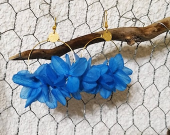 Boucles d'oreilles fleurs stabilisées, hortensia bleu, créoles fleurs, bijoux mariage, mariage bohème,cadeau noël