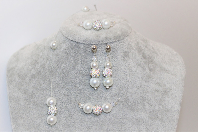 Parure mariée, perle blanche et strass, bijoux mariage, collier, ras de cou mariée, bijou de dos, strass, perles cristal swarovski image 1