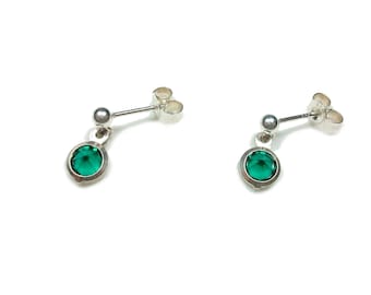 Petites boucles d'oreilles vertes, Argent et cristal, Puces et clous, Cadeau femme fille