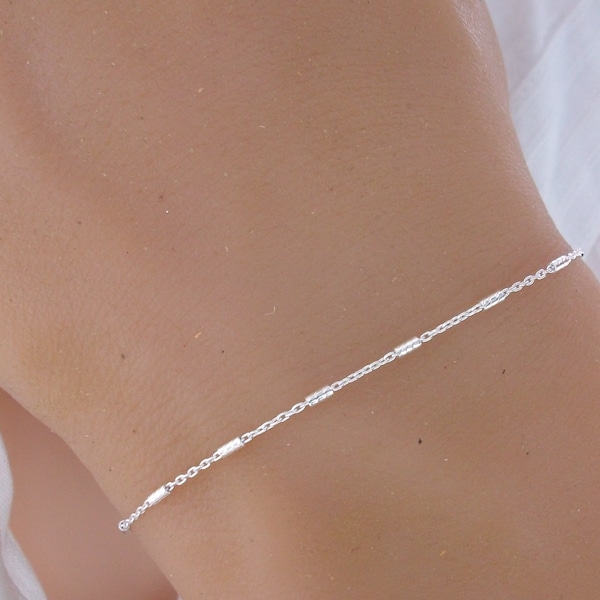 Bracelet minimaliste - Argent - Chaine petits tubes torsadés - Bracelet fin femme - Cadeau pour elle