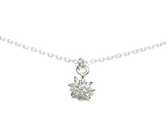 Collier pendentif Edelweiss, Ras de cou minimaliste femme Argent, Idée cadeau