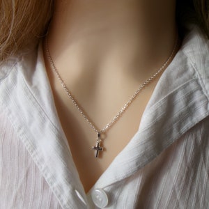 Collier croix Argent, Pendentif petite croix, Bijou religieux, Cadeau femme image 8