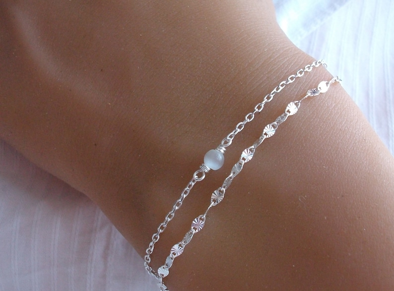 Bracelet multi chaine Argent Bracelet perle blanche Oeil de chat Bracelet 2 chaines Bracelet réglable image 1