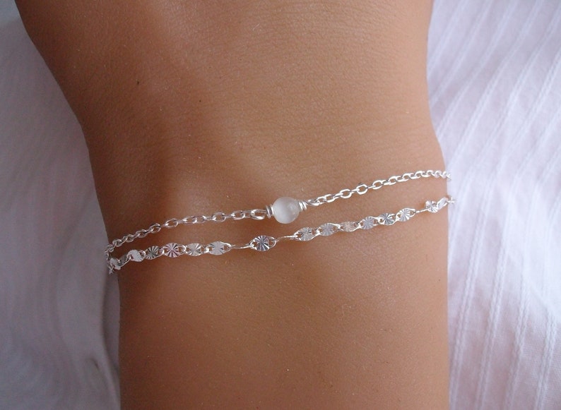 Bracelet multi chaine Argent Bracelet perle blanche Oeil de chat Bracelet 2 chaines Bracelet réglable image 3