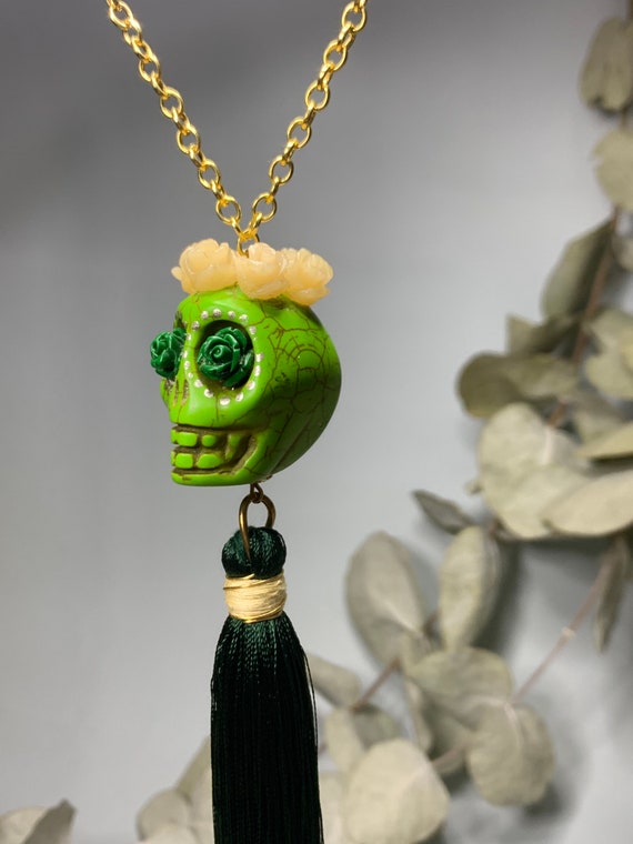 Collar largo de Catrinas. Hecho mano. Cadena de acero baño Etsy España