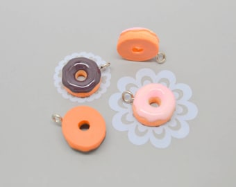4 donuts chocolate Strawberry charms