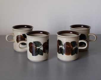 Set of 4 Arabia Ruija coffee mugs by Raija Uosikkinen and Ulla Procope // Scandinavian Mid century