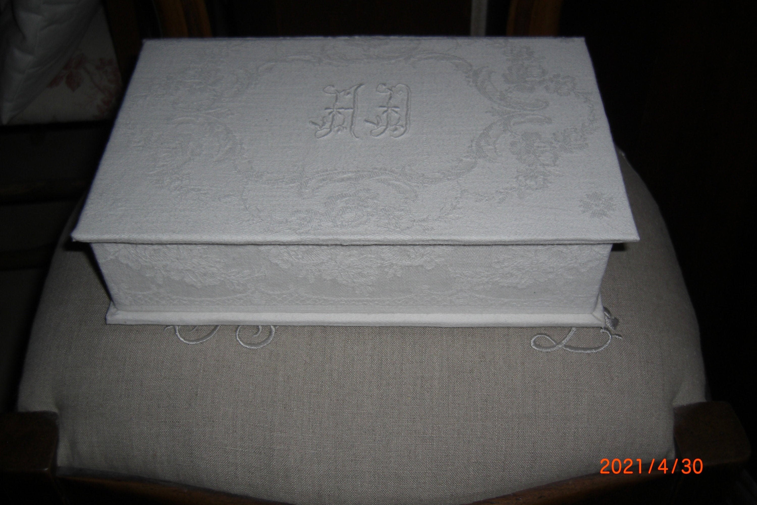 Boite en Linge Ancien Serviette Damassée Monogrammes Ad