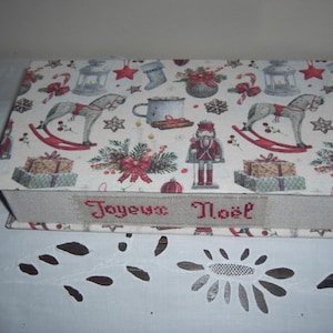 Boite Noël en cartonnage, broderie main